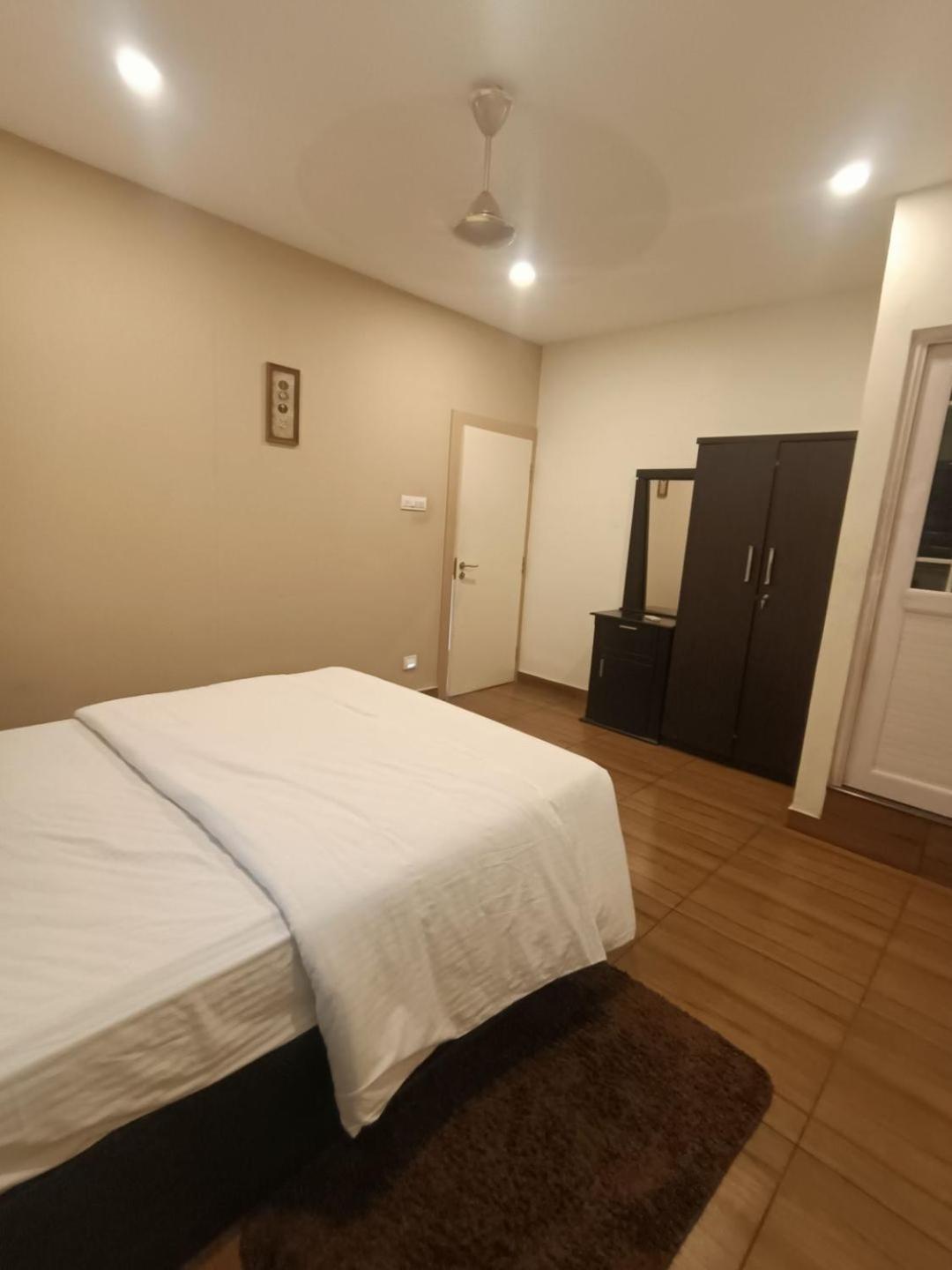 Sahara Suites Kochi Dış mekan fotoğraf